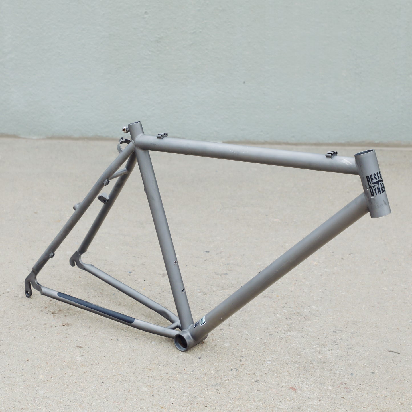 Research Dynamics Coyote Titanium