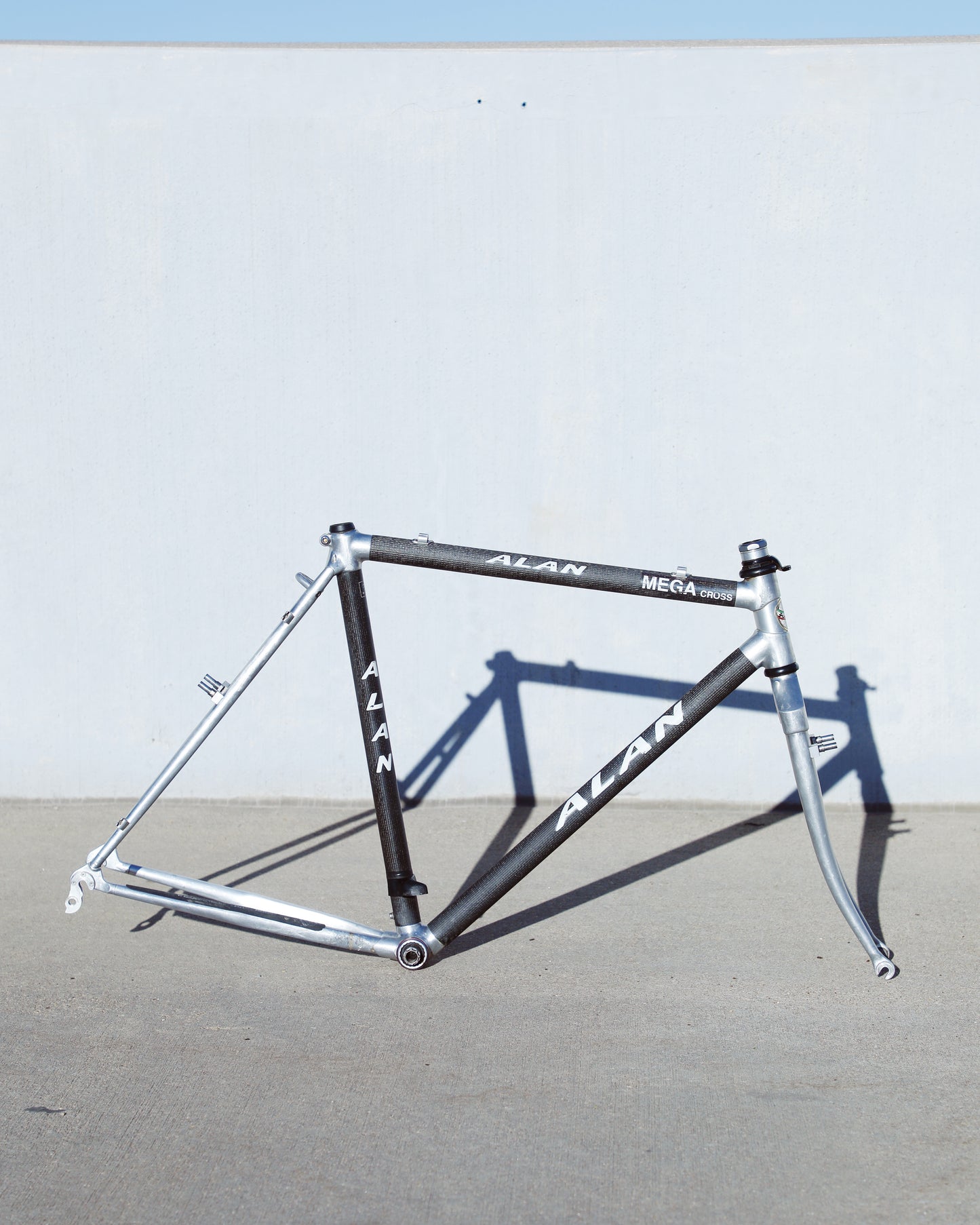 Alan Mega Cross