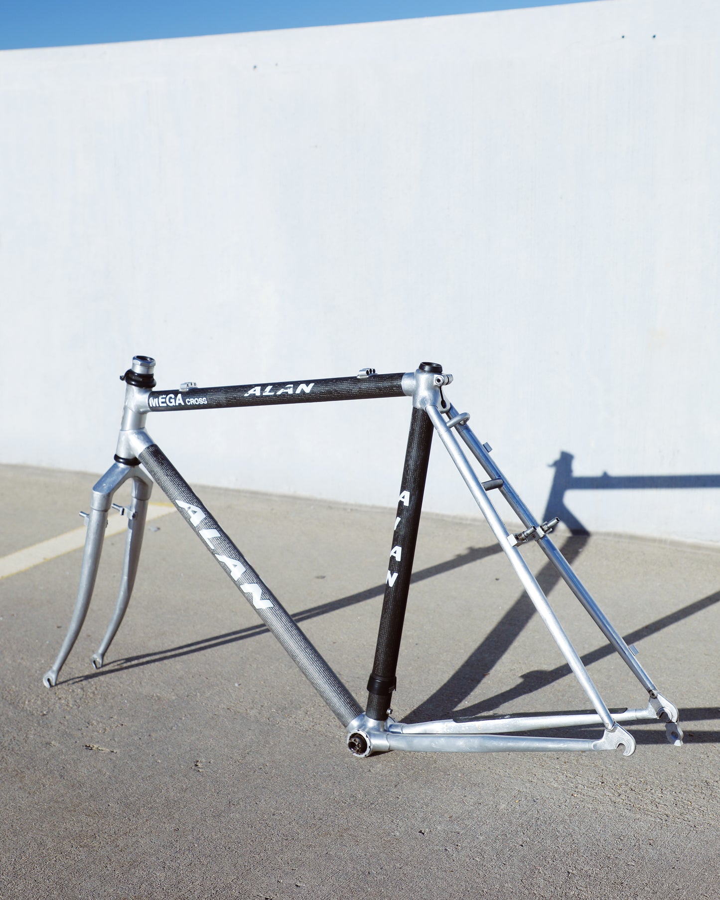 Alan Mega Cross