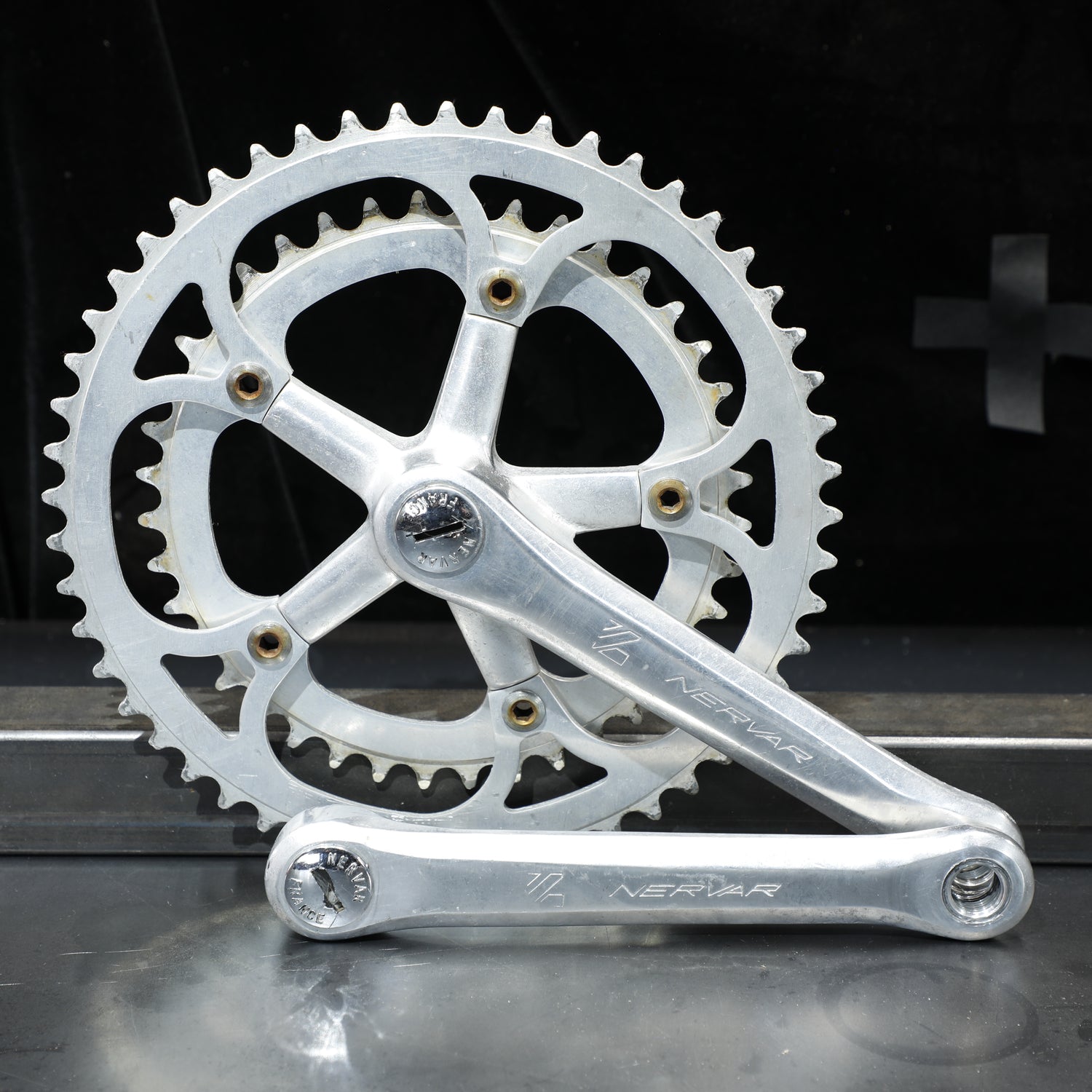 Nervar crankset clearance