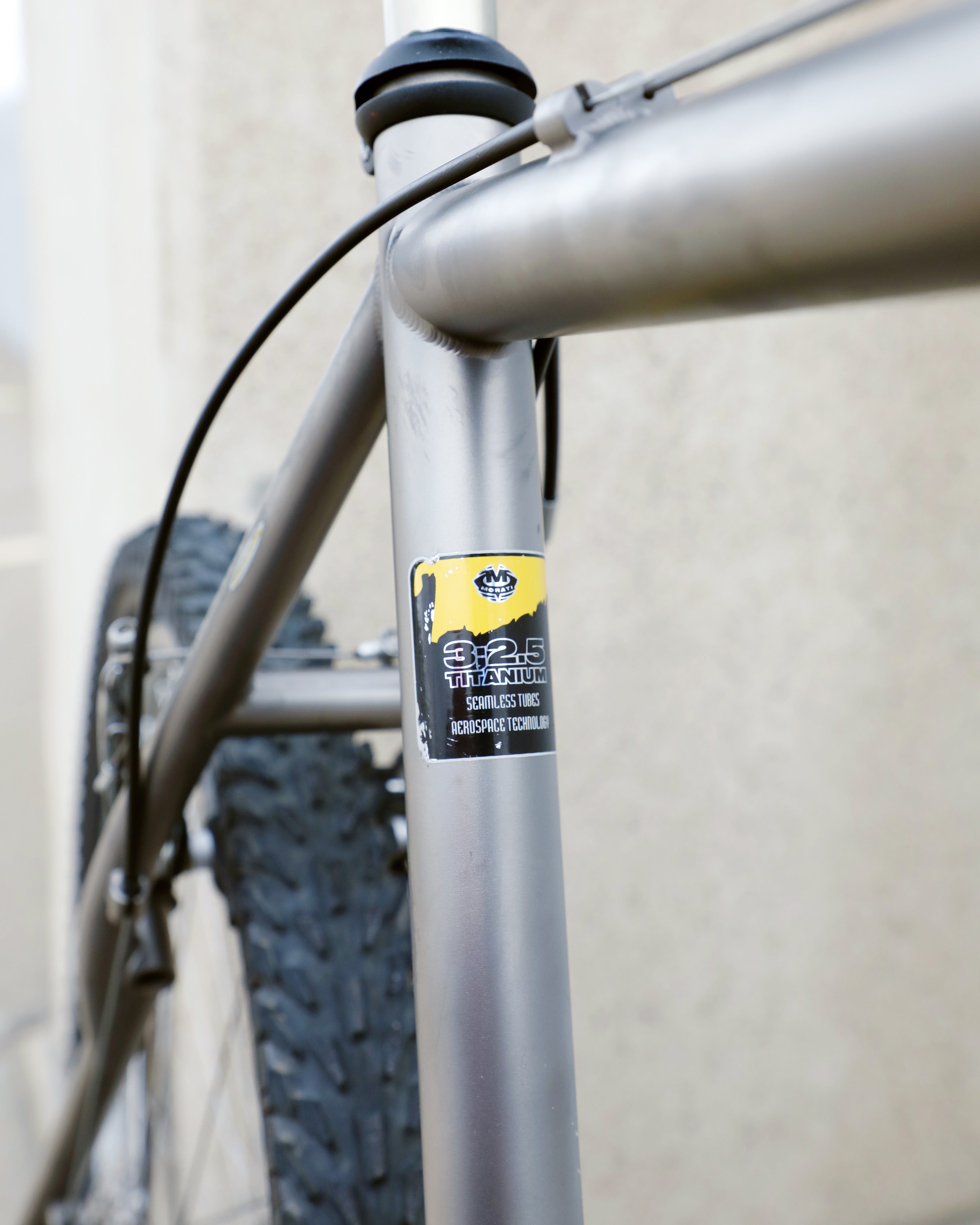 宇宙軍需産業MORATI チタンフレームMTB モラティ26インチ中古品 Titanium Frame Morati Bike 宇宙軍需産業MORATI チタンフレームMTB