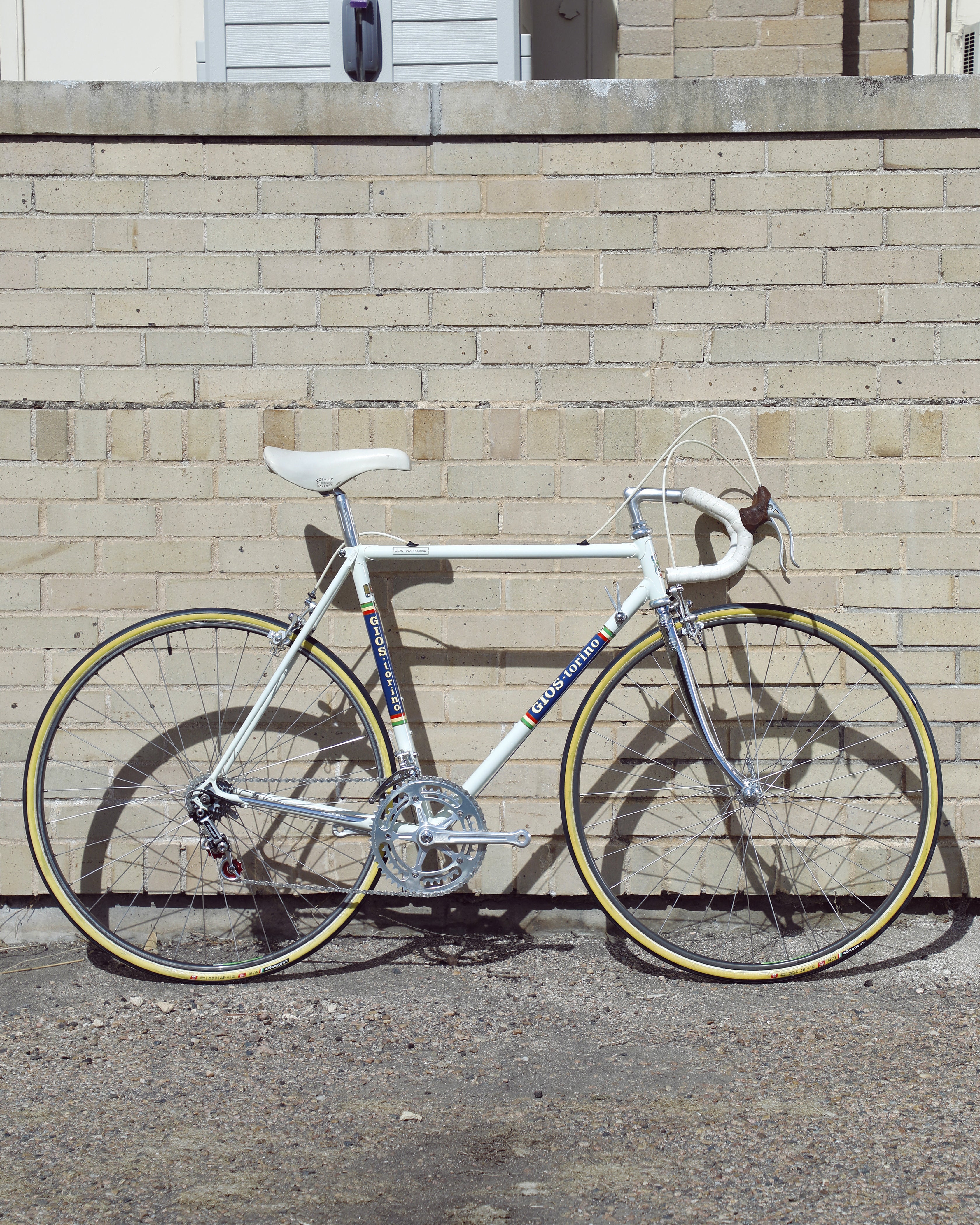 自転車 GIOS vintage white racing bicycle Is this a genuine gios torino bike?