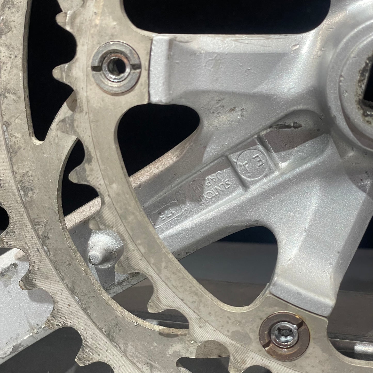 Suntour Crankset