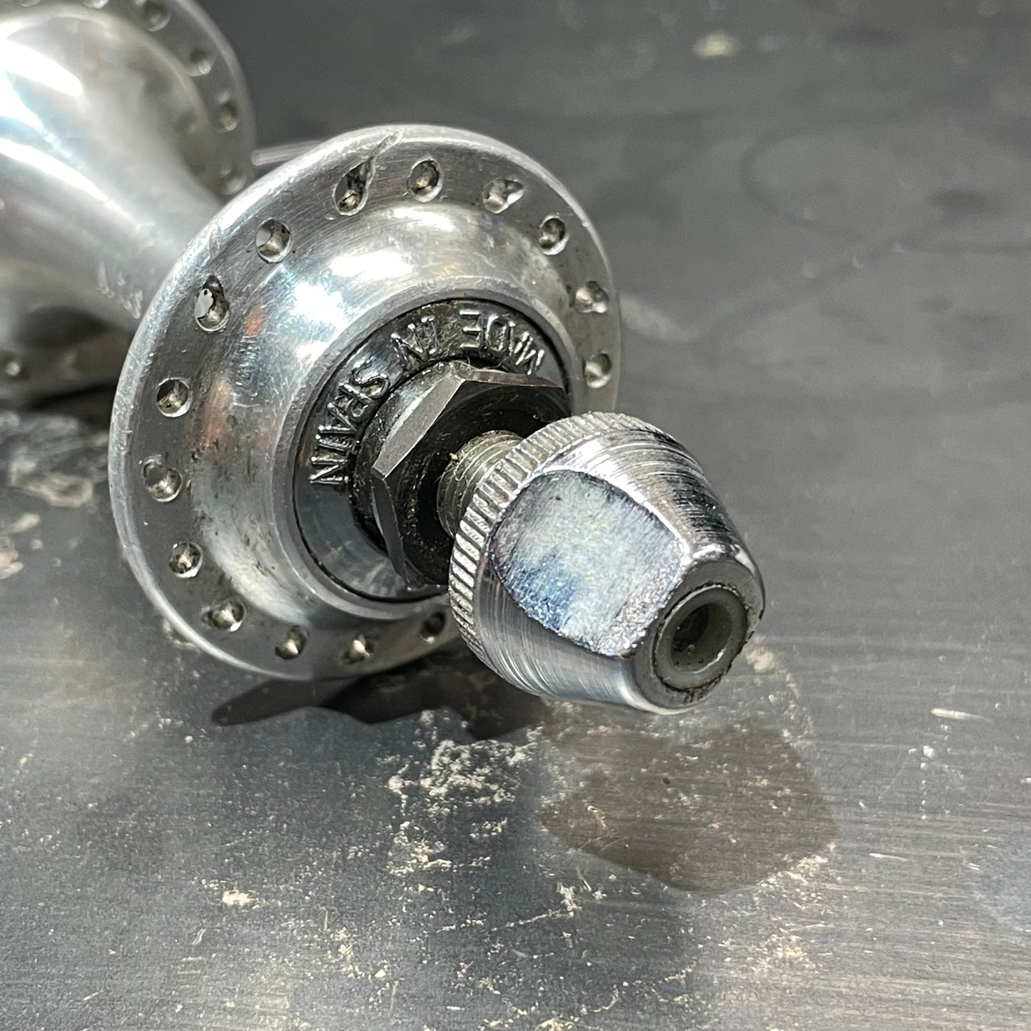 Zeus Front Hub