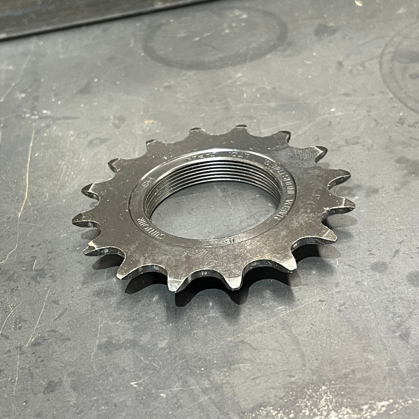 Suntour 16t Cog