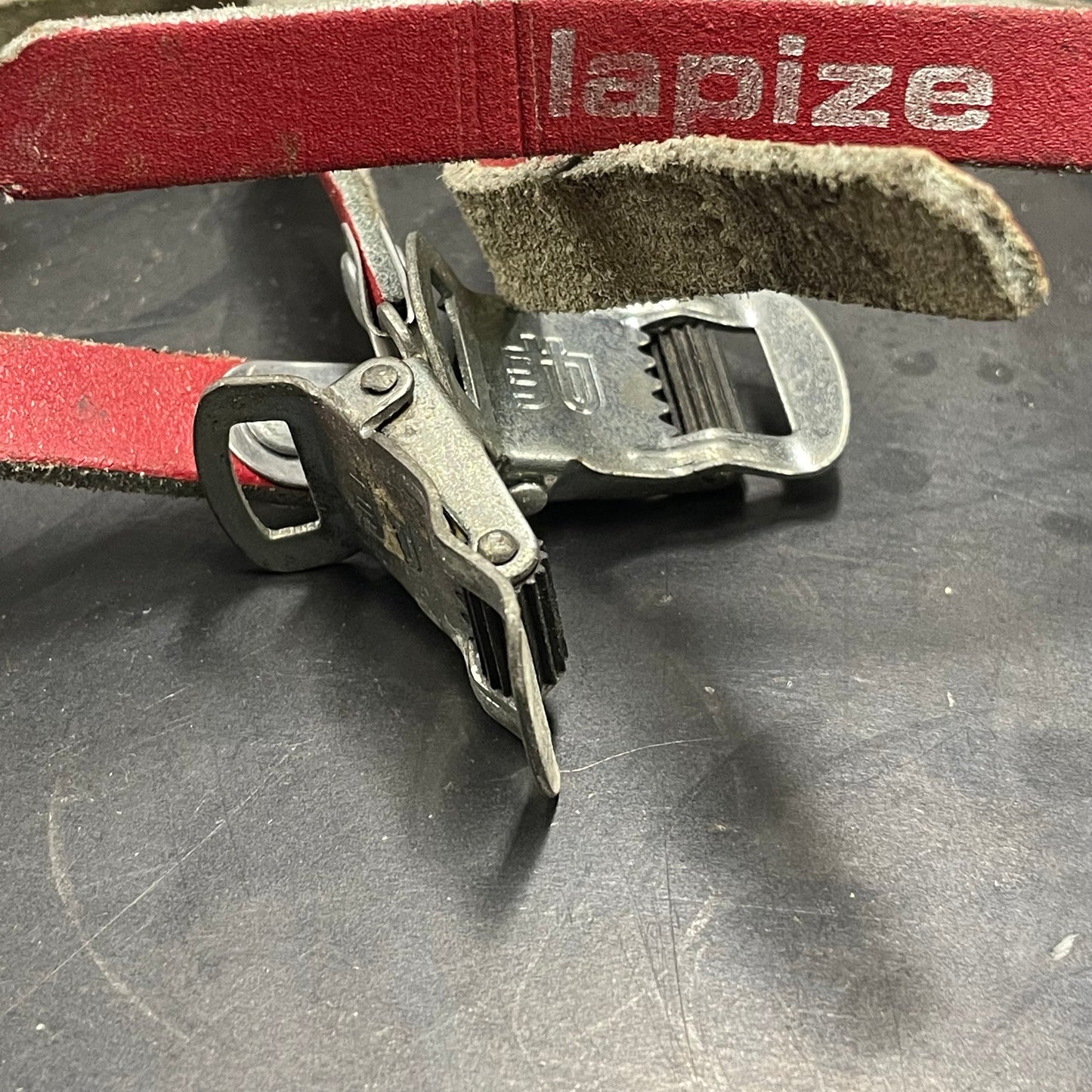 Red Lapize Pedal Straps