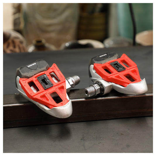 Look Pedals & Cleat Attachment