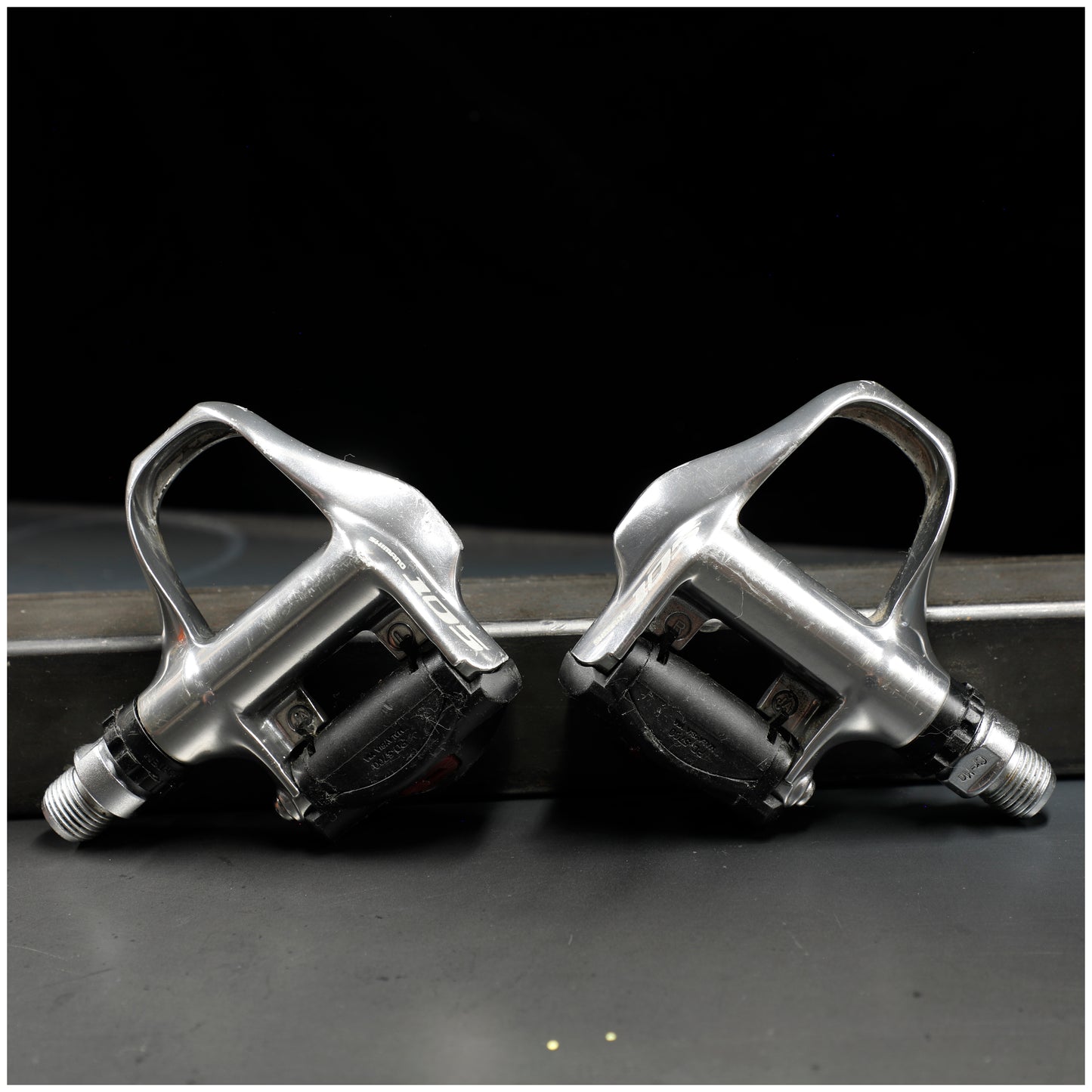 Shimano 105 5700 Pedals