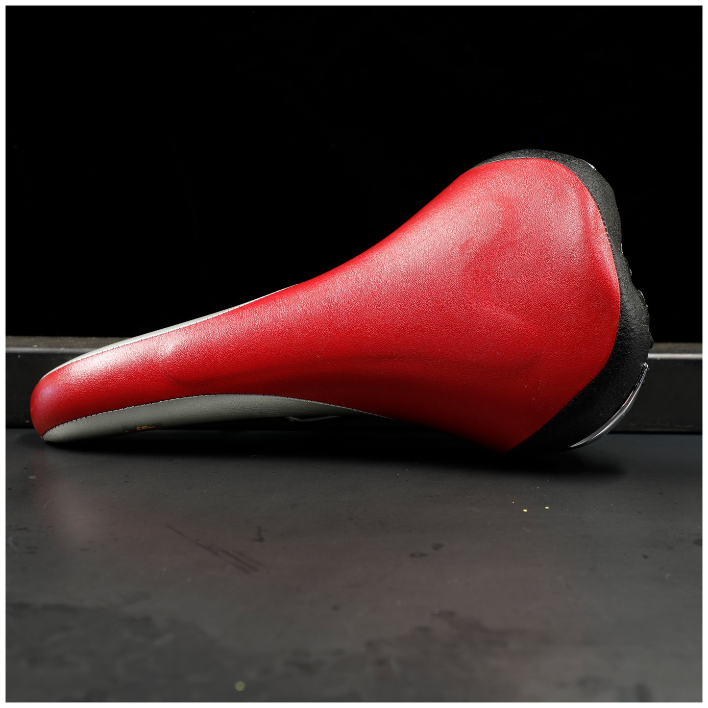 Fizik Plateau Saddle