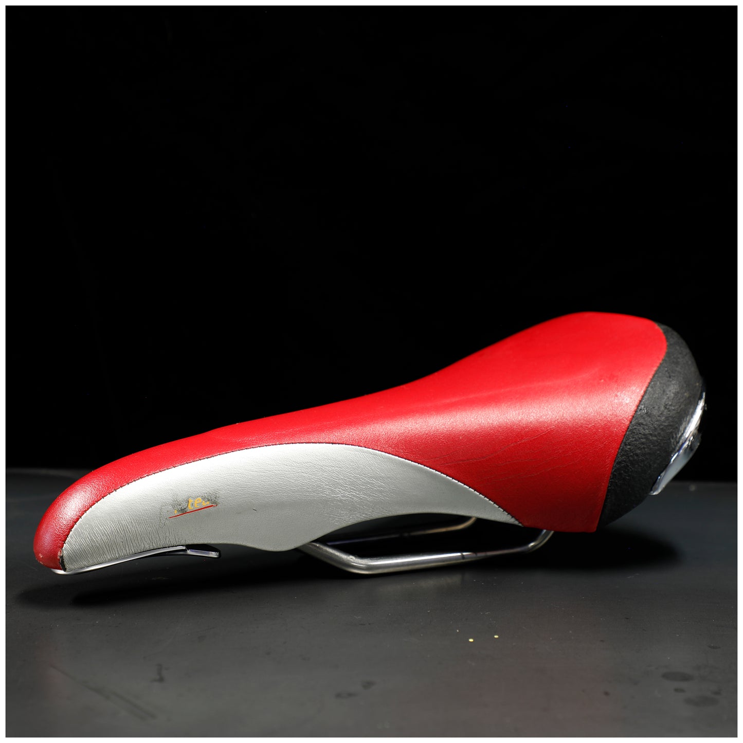 Fizik Plateau Saddle