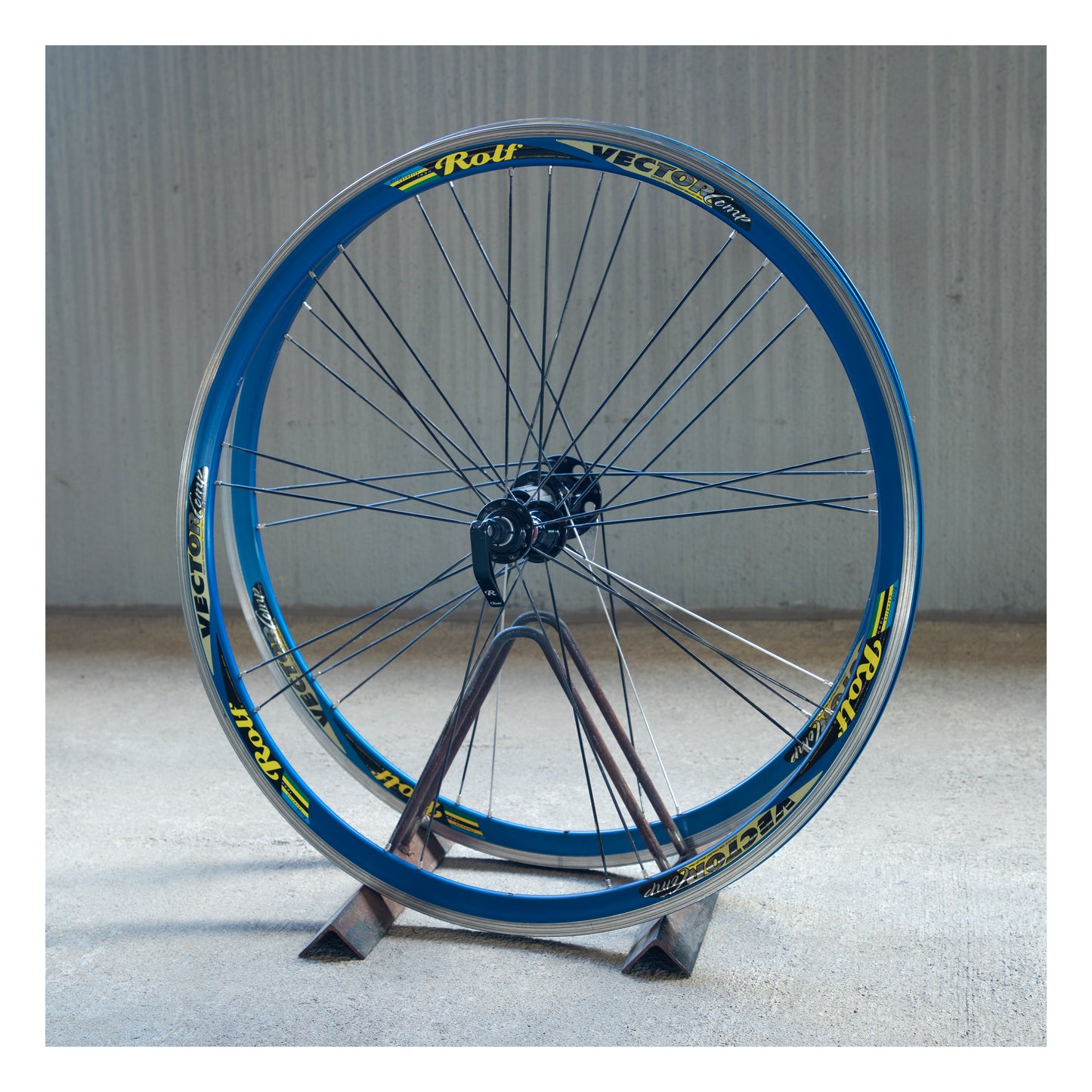 Lemond Zurich with Matching Rolf Wheels