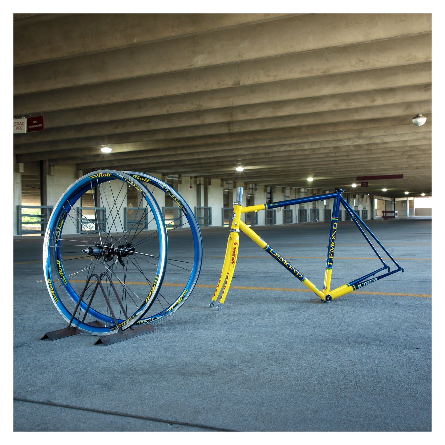 Lemond Zurich with Matching Rolf Wheels